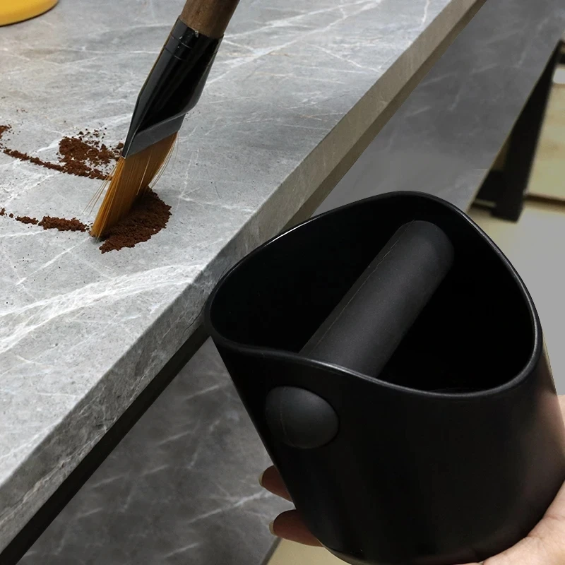Postaja za čiščenje portafiltra za espresso